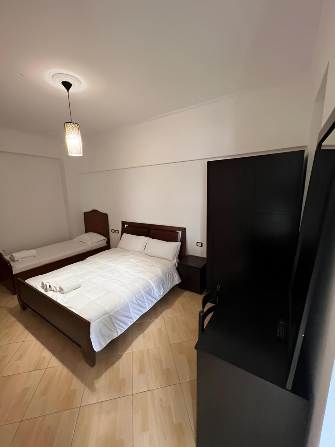 Monte Cristo Hotel With Rooftop Pool Sarande Exterior photo